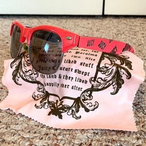 Authentic Juicy Couture wayfarer sunglasses
